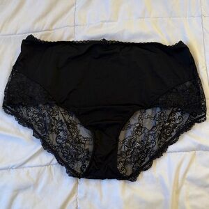 Black Lace-Accent High-Rise Full Coverage Panty